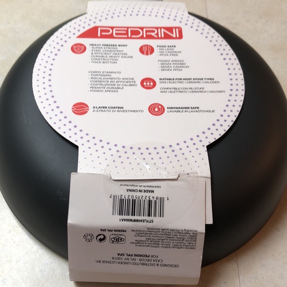 New non stick 8” fry pan pretty green - Picture 3 of 4